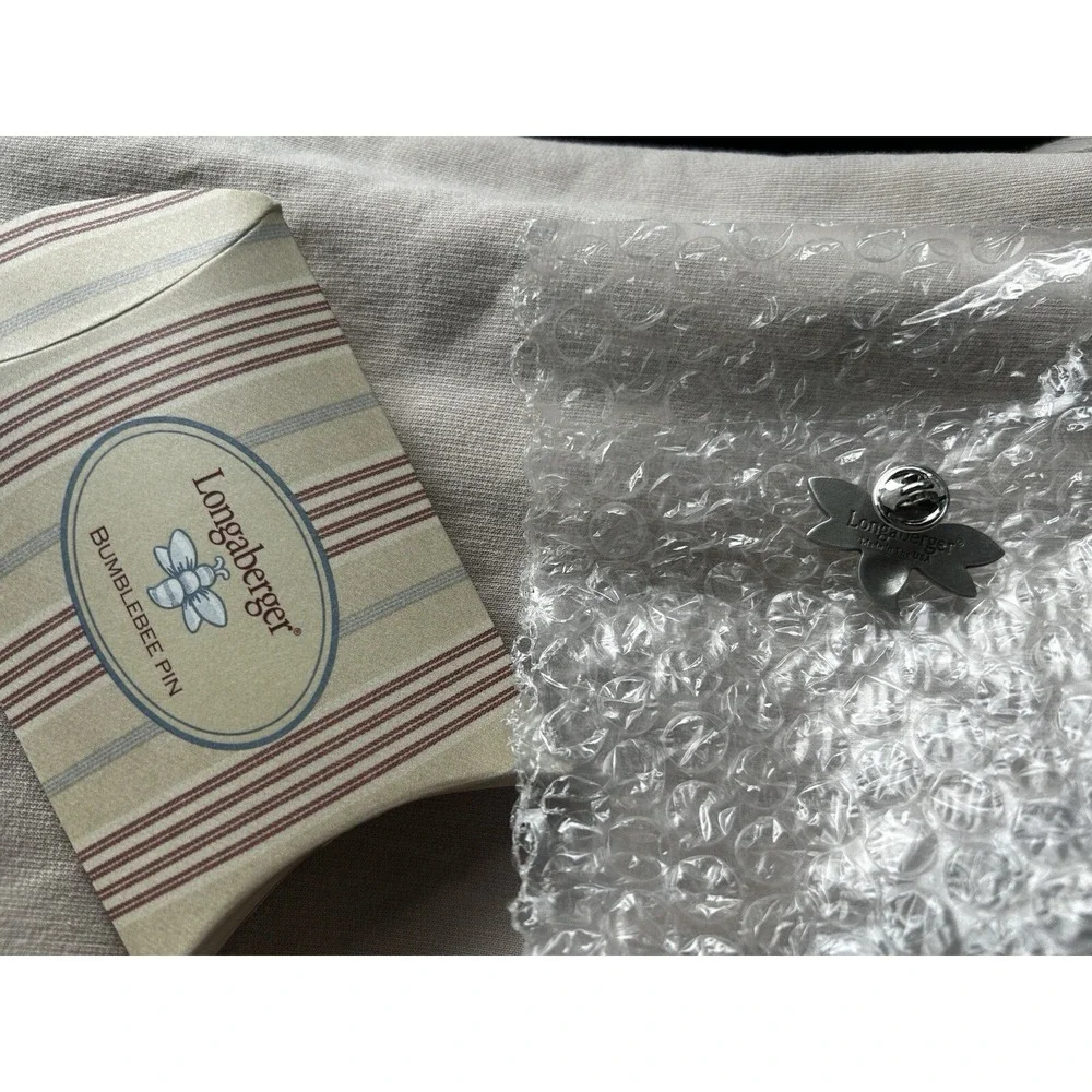 LONGABERGER Baskets BUMBLEBEE Bumble BEE PIN / tie on - NEW in box pewter